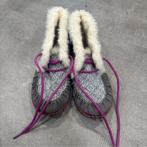 Sorel Gray and Pink High Top Moccasin Shoes Size 8.5